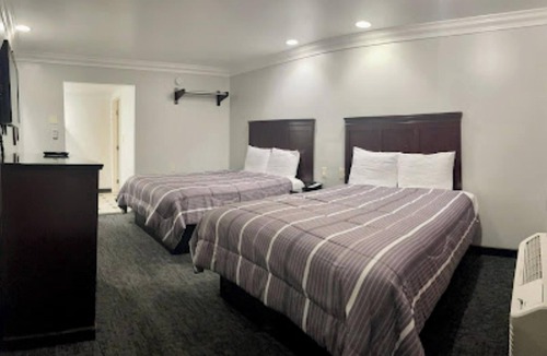 New Era Park Hotel | Capital City Inn Sacramento Convention Center CA