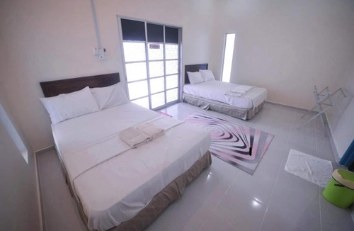 Kampung Kelewang Jatoh Hotel | Capital O 91243 Bee Good Chalet