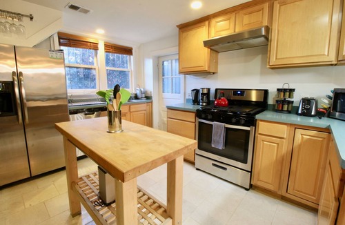 Capitol Hill House | Capitol Hill Historic Home – 3 Bedrooms, 3 Full Baths – Great Location!