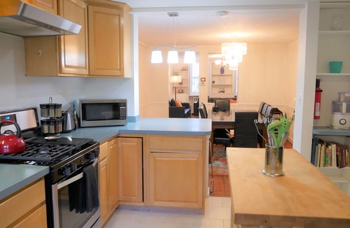 Capitol Hill House | Capitol Hill Historic Home – 3 Bedrooms, 3 Full Baths – Great Location!