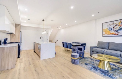 Petworth Bed & Breakfast | Capitol View 3 Penthouse with Rooftop