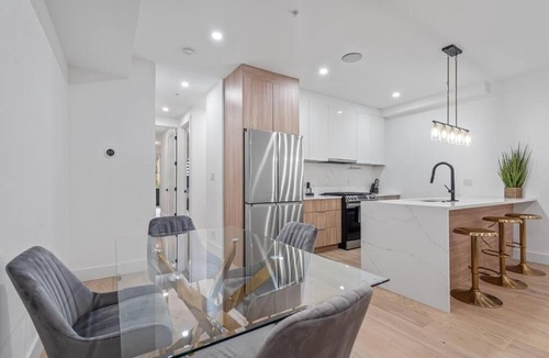 Petworth Apartment | Capitol View1 Charming Oasis in DC near Metro with Fenced Backyard Free Parking and WIFI
