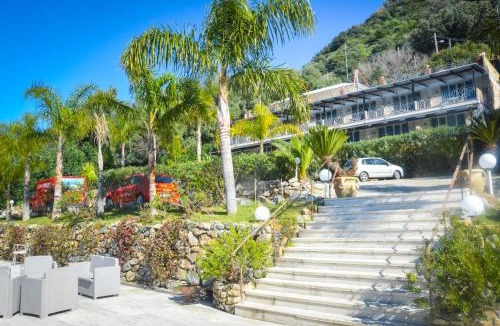 Taureana Hotel | CapoSperone Resort