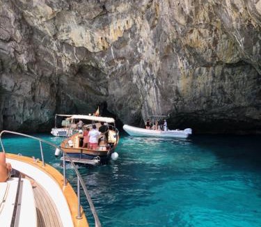 Marina del Cantone Boat Rental | Capri Charter