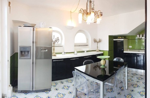 Capri Villa | Capri Villa Luminosa a stone's throw from the Piazzetta with Faraglioni View.