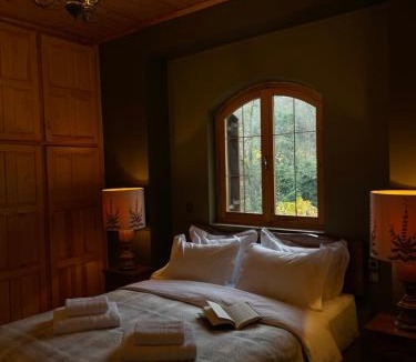 Archaia Feneos Ski Chalet | Capris Rustic Ηouse with Mountain View