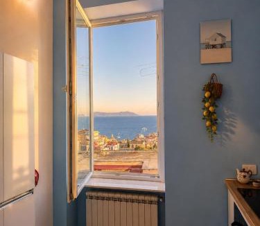 Vomero Apartment | Capriview SuiteNapoli - Vista su Capri