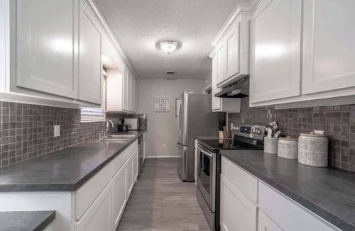 Lubbock House | Caprock Courtside - 4BR/2BA - Centrally Located