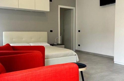 Magenta Apartment | Caprotti 6