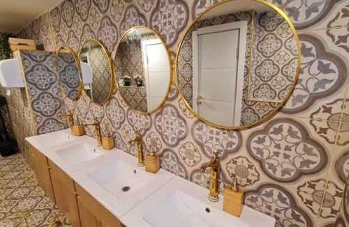 Jerusalem City Centre Hotel | Capsule & Dormitory Space-X