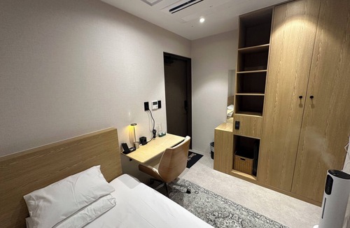Jwadongsunhwan-ro Hostel | Capsule Single (Female)