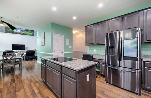 Fort Washington House | Captain's Luxury Pool house Retreat in Fort Washington near MGM