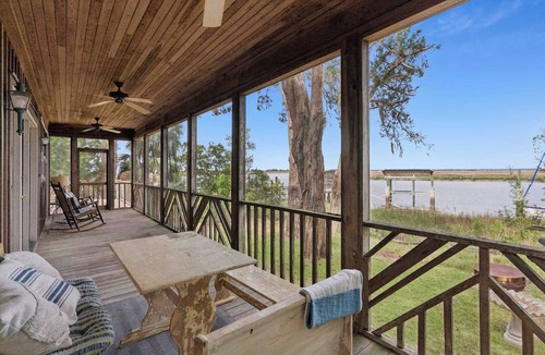 St. Simons Island House | Captain's Quarters - Deep Water dock