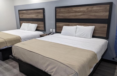 Baytown Hotel | Captain Suites