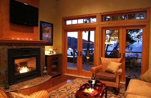 Greenbank House | Captains Cabin Waterfront Home