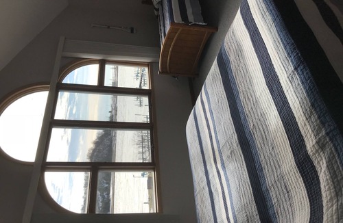 Frankfort Condo | Captain’s Quarters is located on Main St. In downtown Frankfort.