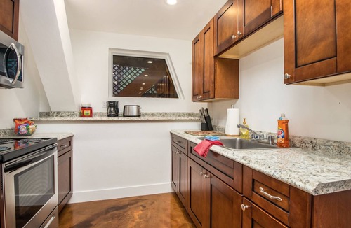 Kachina Village Cottage | Captivating 1 BR Chalet Hideaway! Prime Location!