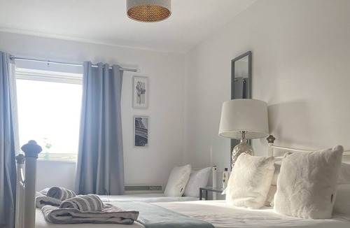 Ocean Village Apartment | Captivating 2-Bed Apartment in Southampton
