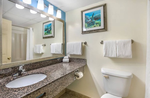 Seabreeze Park Hotel | Captivating Oceanview Suite w/Balcony - Perfect for Family Fun | 2 Units