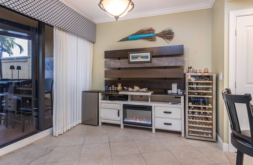Cape Harbour Apartment | Captivating sunset views in Cape Harbour