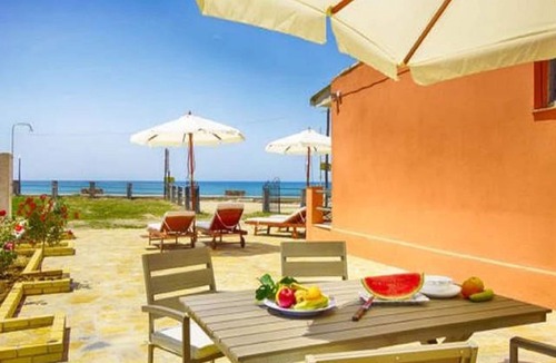 Agios Georgios Pagon House | Caramela beach house