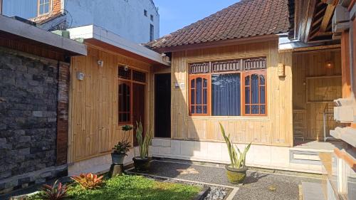Peliatan House | Caraka House
