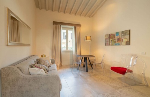 Santa Croce Apartment | Carapelli 6 Fabulous split-level penthouse