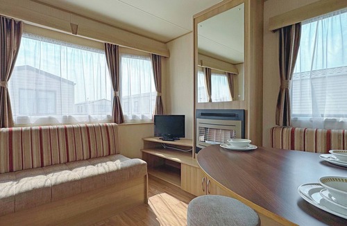 Chapel Saint Leonards House | Caravan with one double and one twin.
