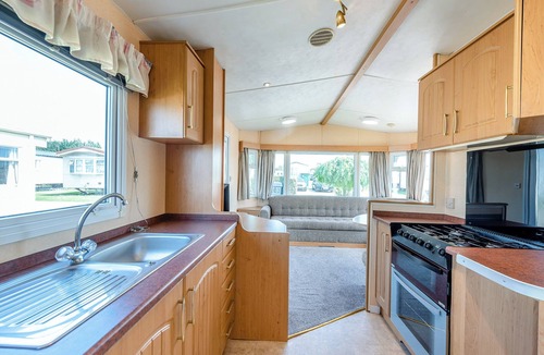 Bognor Regis House | Caravan with one double and one twin.