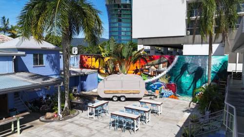 Cairns Hostel | Caravella Backpackers