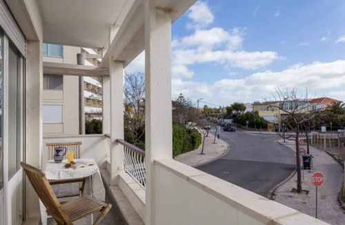 Carcavelos Apartment | Carcavelos Apt 5min to beach by Portugal Portfolio