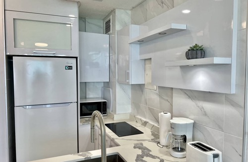 Vilomar Condo | Caribbean Beach front King bed with large balcony