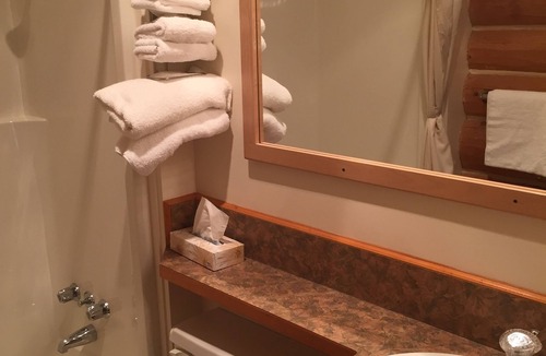 Clinton Hotel | Cariboo Lodge