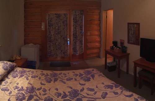 Clinton Hotel | Cariboo Lodge
