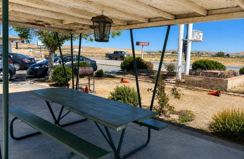 Rosamond Hotel | Carl's Motel