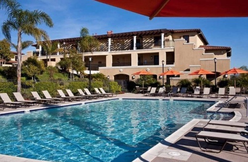 Carlsbad Condo | Carlsbad | Upscale Beach Retreat | Pool + Ocean | 2BR