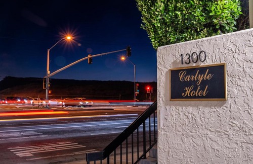 Campbell Hotel | Carlyle Hotel