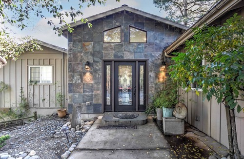 Carmel House | Carmel Nirvana: Close to Shops Restaurants Golf Beach