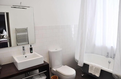 Central Aberdeen Hotel | Carmelite Hotel