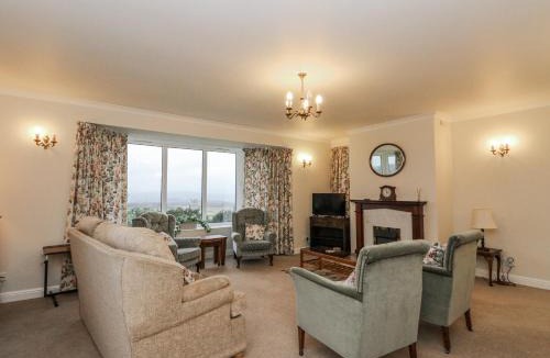 Aberdeen House | Carnmhor