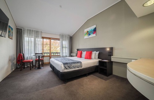 Lower Hutt Hotel | Carnmore Hotel Lower Hutt