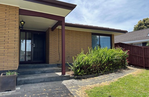 Manurewa House | Carnoustie Calm- A Cosy Wattle Downs Home