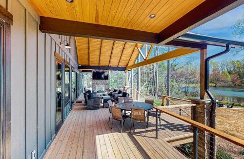 Mills River House | Carolina Cabin