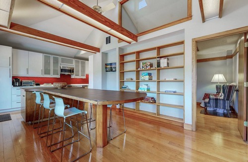 Highlands Apartment | Carolina Square: In Town Apartment w/Balconies & Private Screened Porch