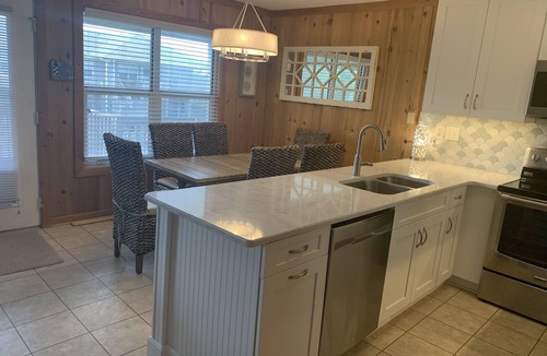 Ocean Sands Condo | Carolina Sunshine 3 Bedroom 2 Bath Condo