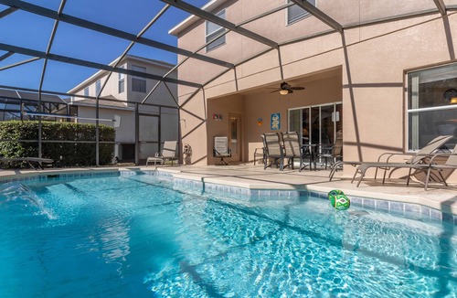 Cumbrian Lakes Villa | Carousel - Luxurious 4 Bedroom Pool Home Less than 15 Minutes from Disney!