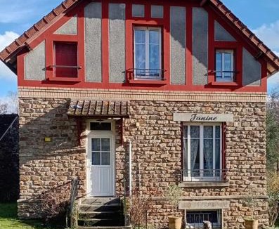 Jouac House | Carpfollies