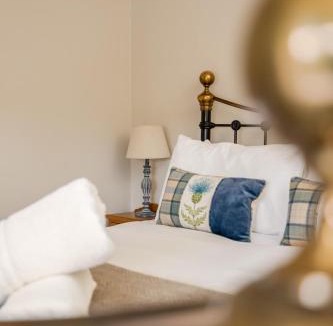 Low Catton House | Carr Cottage - sleeping 4 and welcoming dogs