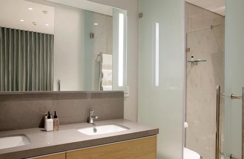 Victoria and Alfred Waterfront Apartment | Carradale 401