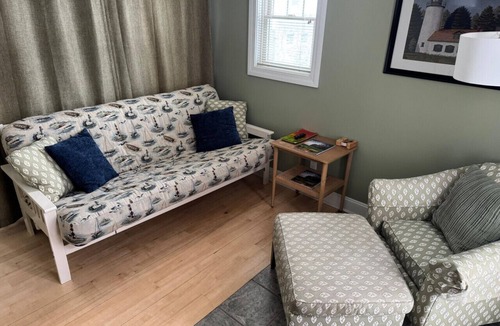 Bayfield House | Carriage @ Hendrickson House